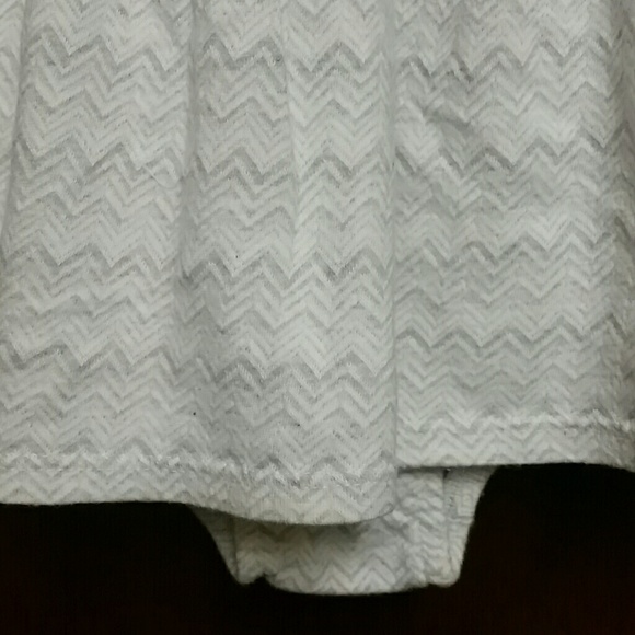🦄Tahari Baby Chevron Dress🦄 - Picture 4 of 8